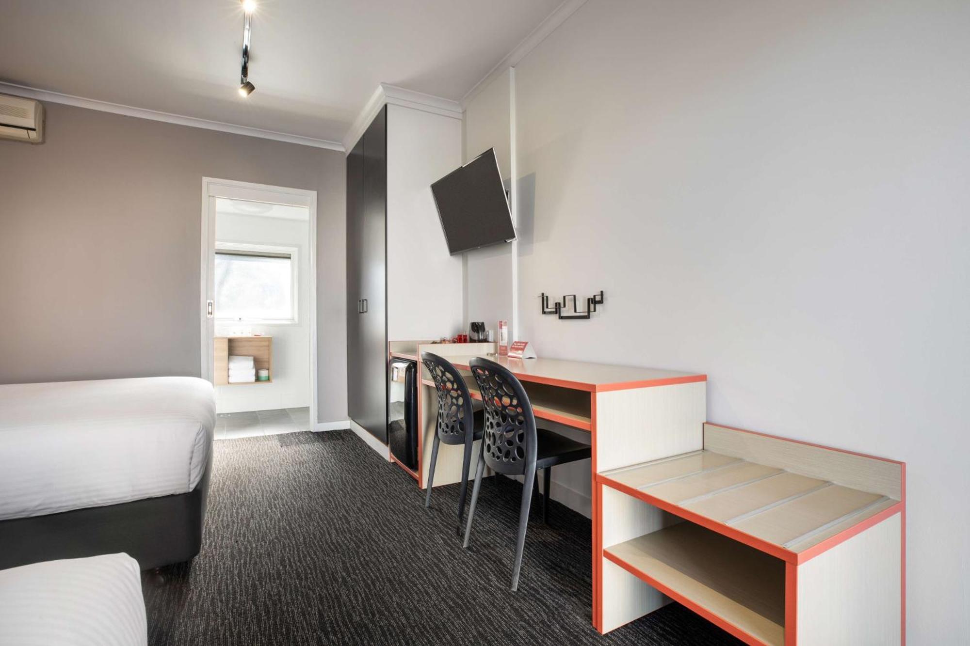 Nightcap At Ferntree Gully Hotel Motel Exterior photo